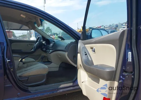 2010 Hyundai Elantra Gls z USA, uszkodzony, nr VIN KMHDU4AD4AU112725